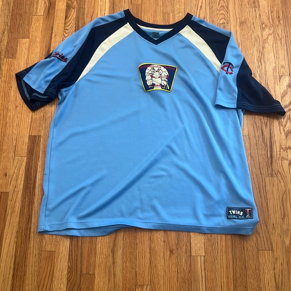 Cooperstown collection size 2 XL Minnesota Twins jersey